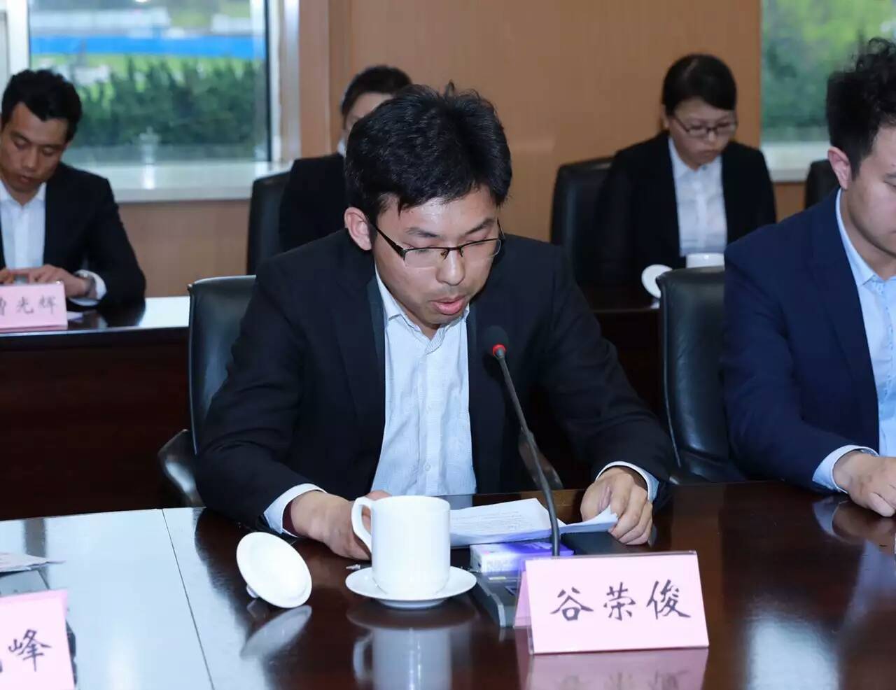 泓谷总经理谷荣俊出席大连市青年创业者座谈会
